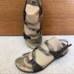 Mephisto Adelaide Snake Print Strappy Sandals 9